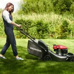 Honda Izy HRN 536 VY Lawnmower -Honda MainImage2 80723cac 328a 4c76 aeaa a8de3ce08d36