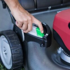 Honda Izy HRG 466 XB Cordless Lawnmower -Honda Mainimage2 36c598e1 e006 4e93 9105 cae89c05c47b